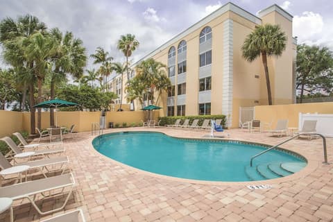 La Quinta Inn & Suites by Wyndham Fort Lauderdale Tamarac, Pool