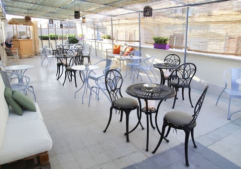 Napoleon Hotel, Terrace/patio