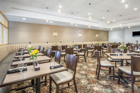 Crowne Plaza Crystal City-Washington, D.C. by IHG, Breakfast area