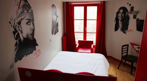 Absolute Hotel Paris République, Room
