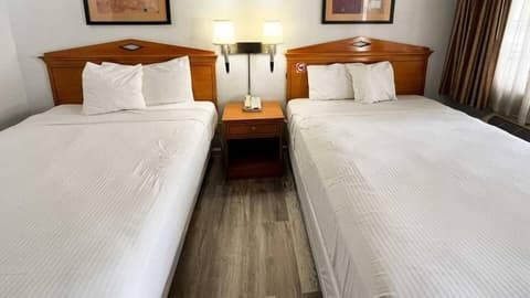 Motel 6 San Francisco, CA - Lombard Street, Room