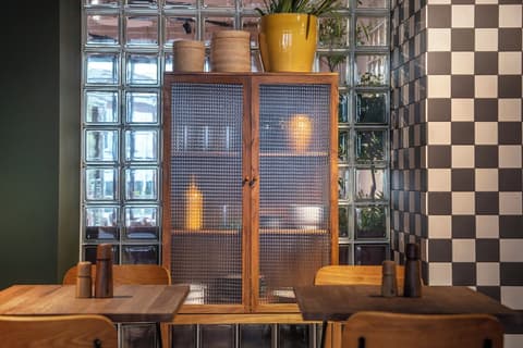 Hotel Mayfair, Lobby