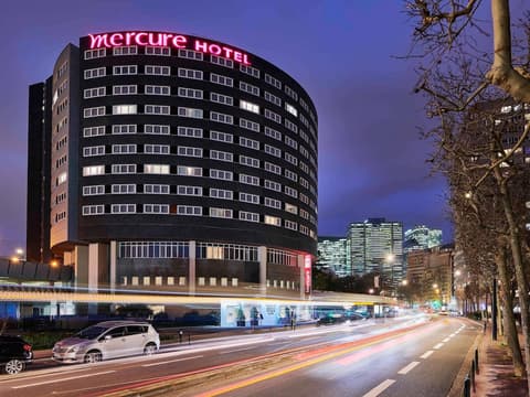 Hotel Mercure Paris La Défense, Miscellaneous