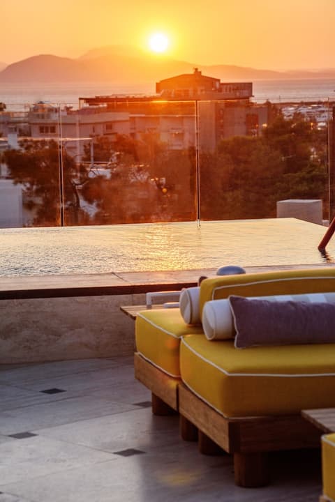 Ace Hotel & Swim Club Athens, Rooftop pool