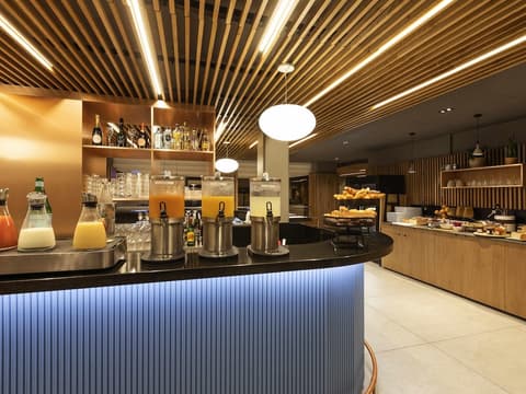 Novotel Bordeaux Centre Gare Saint Jean, Breakfast area