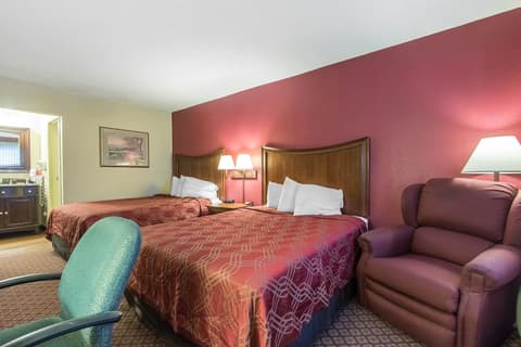 Econo Lodge Inn & Suites Joplin, Room