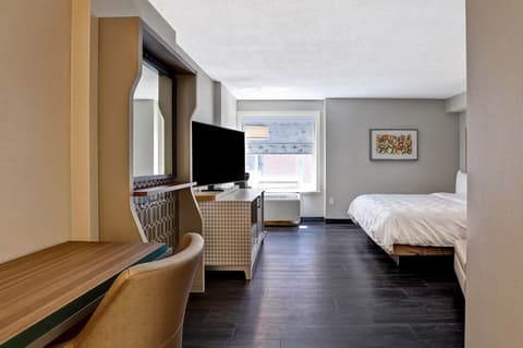 Holiday Inn Ottawa Dwtn - Parliament Hill by IHG, Room