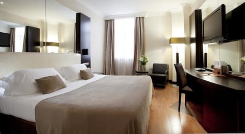 Saray Hotel, Room