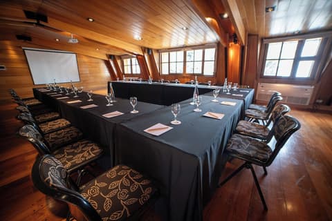 NH Edelweiss Bariloche, Reception hall