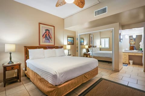 Royal Sea Cliff Kona by OUTRIGGER, Room