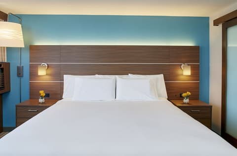 Holiday Inn Express Waikiki by IHG, Room