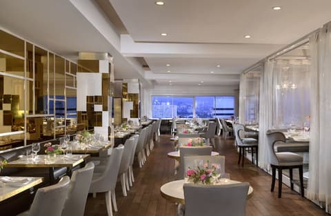 The Huntley Hotel, Restaurant