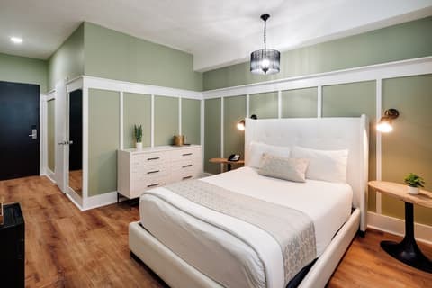 Catalina Hotel & Beach Club, Room