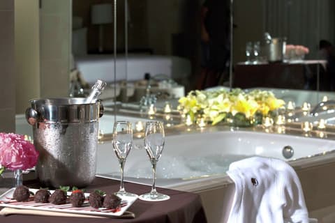 DoubleTree by Hilton Hotel Miami Airport & Convention Center, Bathroom