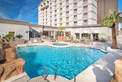 DoubleTree by Hilton Phoenix Mesa, Terrace/patio