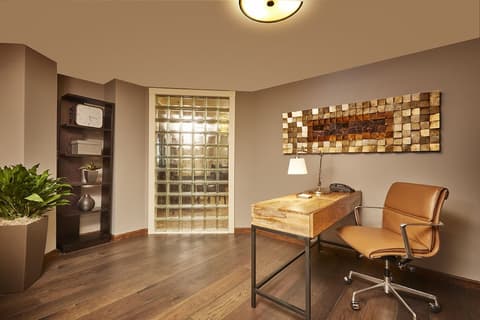 DoubleTree by Hilton Phoenix Mesa, Living area