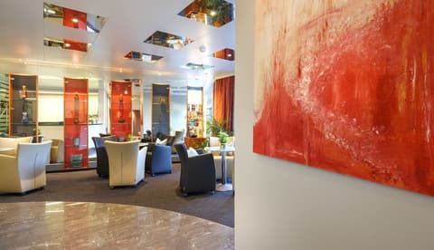 Hotel Metropol Basel, Interior entrance