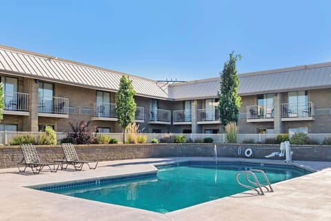 Best Western Plus Ahtanum Inn, Pool