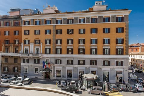 Hotel Nord Nuova Roma, Front of property