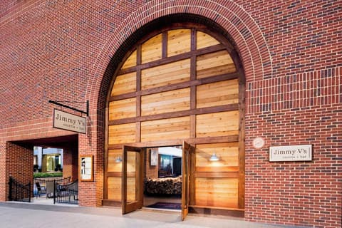 Sheraton Raleigh Hotel, Bar (on property)