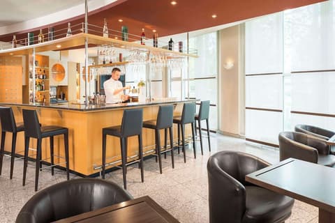 NH Dresden Neustadt, Bar (on property)