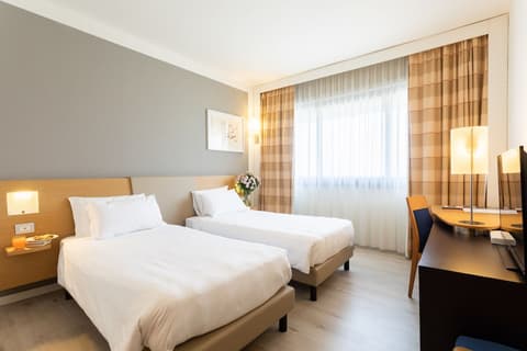 Living Place Hotel, Room