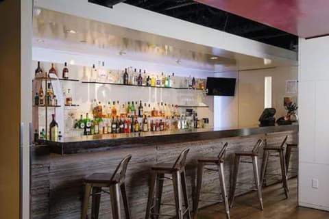 Arc The Hotel, Bar (on property)