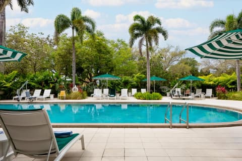 DoubleTree by Hilton Deerfield Beach Boca Raton, Pool