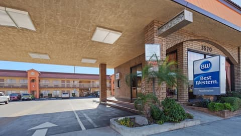 Best Western Pasadena Inn, Exterior