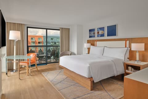 Walt Disney World Swan, Room