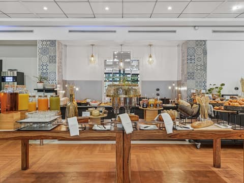 Mercure Paris Porte d'Orléans, Miscellaneous