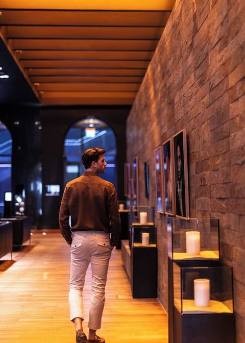 Sofitel Munich Bayerpost, Interior entrance