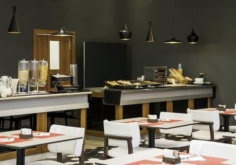 Hotel ILUNION Valencia 3, Breakfast area