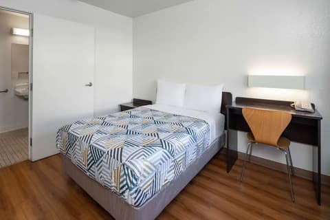 Motel 6 Santa Barbara, CA - State Street, Room