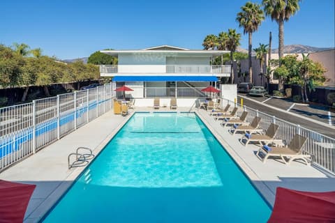 Motel 6 Santa Barbara, CA - State Street, Pool