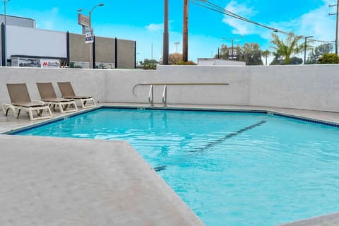 Motel 6 El Monte, CA - Los Angeles, Outdoor pool
