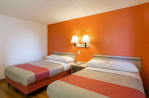 Motel 6 Denver, CO – Downtown, Room