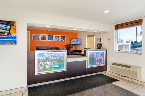 Motel 6 Denver, CO – Downtown, Reception