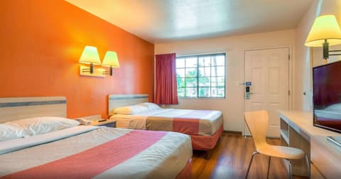 Motel 6 Pomona, CA - Los Angeles, Room