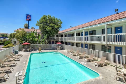 Motel 6 Pomona, CA - Los Angeles, Outdoor pool
