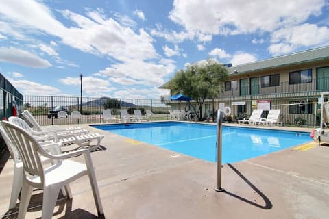 Motel 6 Tucumcari, NM, Pool
