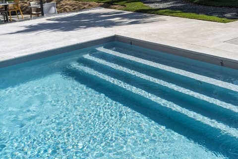 Brit Hotel Angers Parc Expo - L'Acropole, Pool