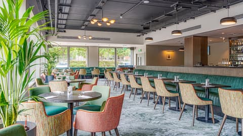 The Plaza Hotel, Restaurant