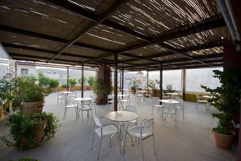 Diana Hotel, Terrace/patio