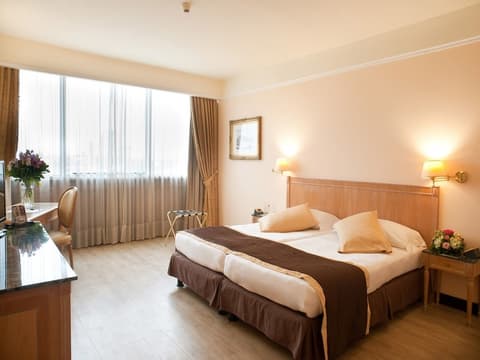 SHG Hotel De La Ville, Room