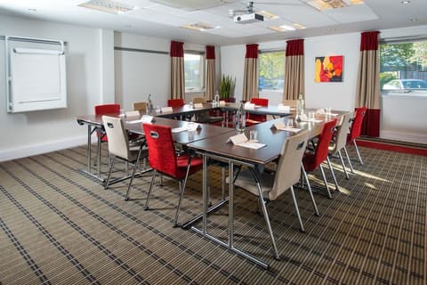 Holiday Inn Express Birmingham - Oldbury by IHG, Meeting facility