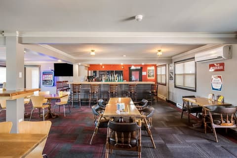 Motel 6 Moncton, NB, Casino