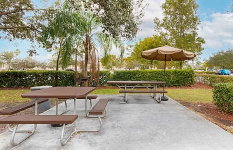 Extended Stay America Suites Fort Lauderdale Davie, BBQ/picnic area