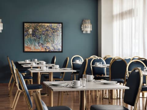 Candia Hotel, Restaurant