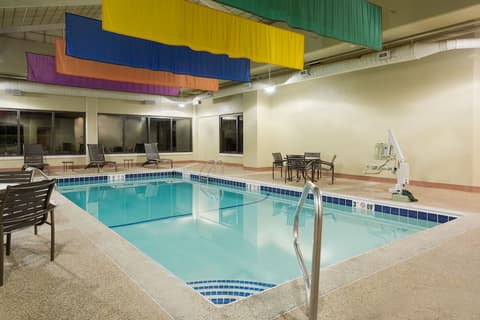 Hyatt Place Boston/Medford, Indoor pool